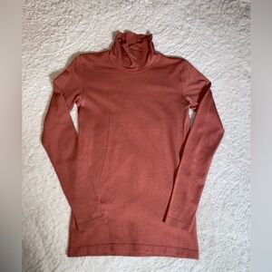 Lululemon Turtleneck